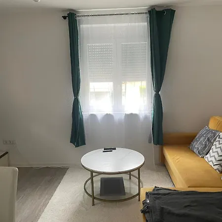 Wunderbare Unterkunft In Stadt Apartman